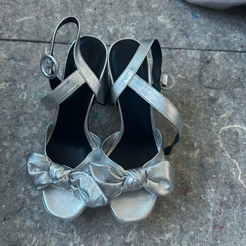 Ted baker size 37 silver platform heel